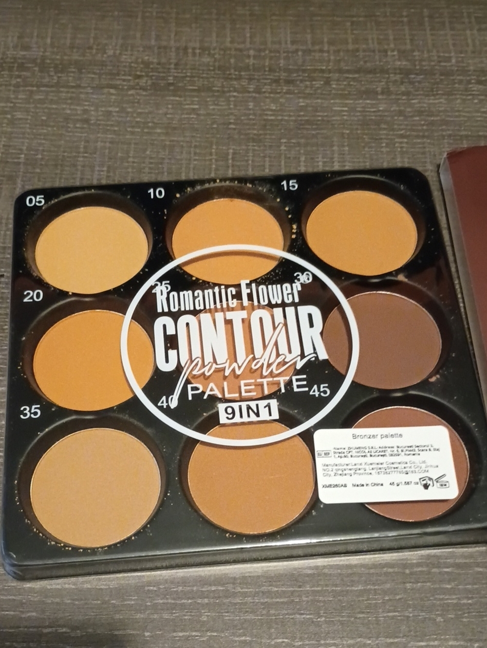 9-in-1 Contour Powder Palette - Warm Brown Shades
